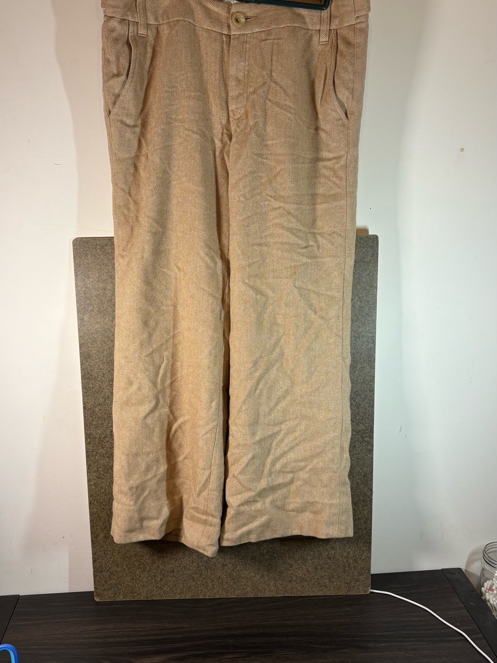 Banana Republic Beige/Tan 64% Woolen Trousers